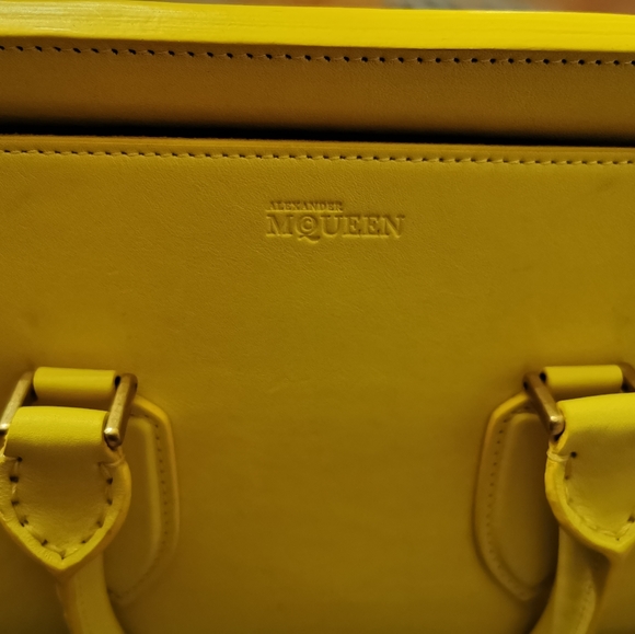 Alexander McQueen top handle leather bag - Picture 6 of 8